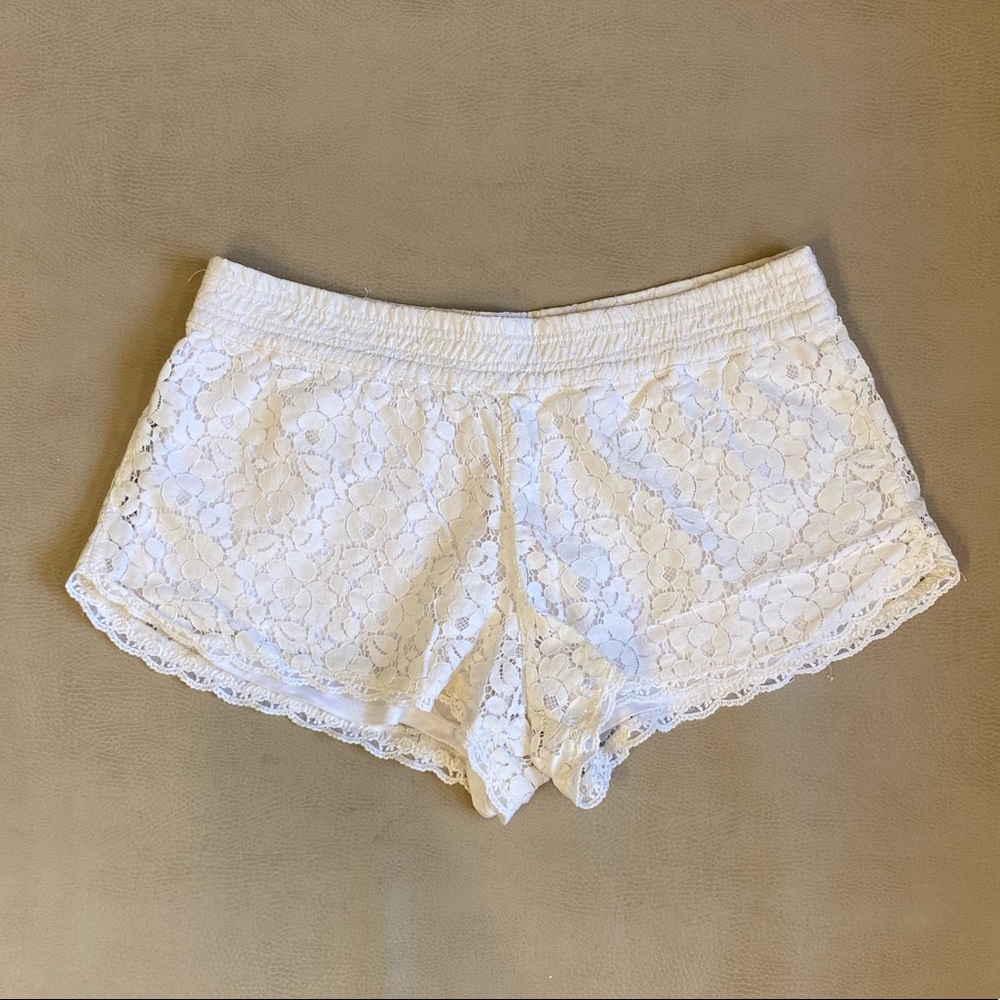 Aritzia | Talula | Lace Shorts